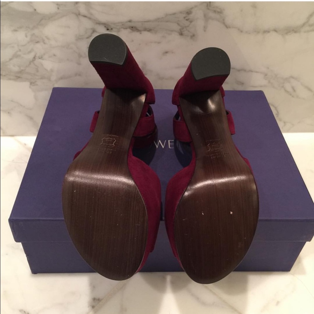 Stuart Weitzman Hijinx - Picture 2 of 5